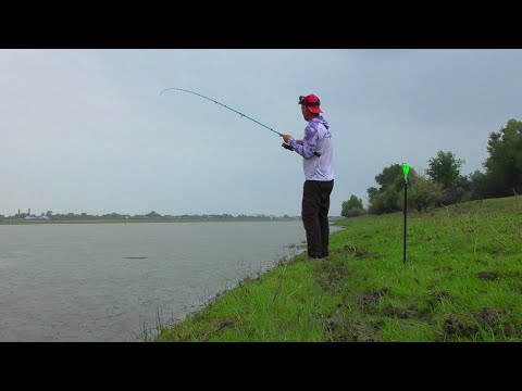 Видео: Рыбалка на Ахтубе