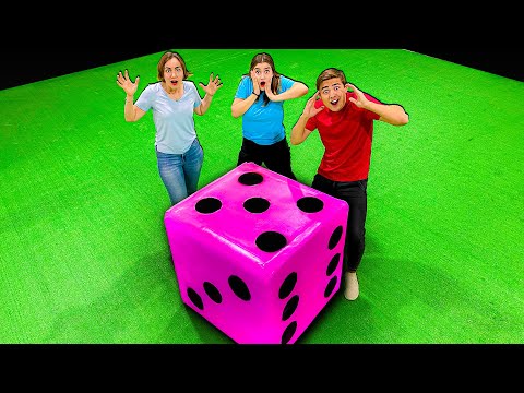 Видео: Самая Большая Напольная Игра В Мире! Победивший Получит iPhone 12 Pro!