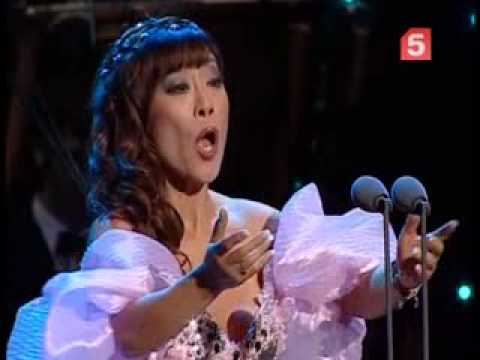 Видео: Дмитрий Хворостовский и Суми Йо в Санкт-Петербурге