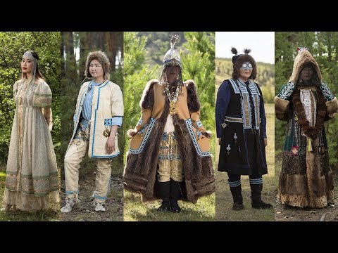 Видео: Четыре века якутской моды за 10 минут (как менялся якутский женский костюм)