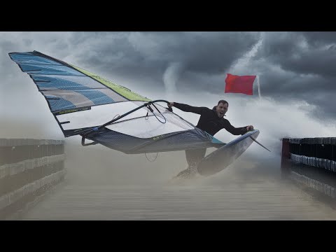 Видео: В погоне за ураганным штормом в БАЛТИЙСКОМ МОРЕ