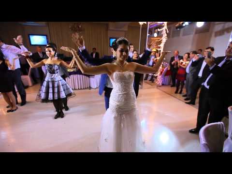 Видео: Свадебный флешмоб индийский! Попурри из индийских песен! Ребята зажгли!