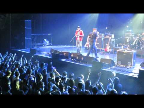 Видео: Кирпичи Про друзей XX лет А2 Санкт-Петербург 10.04.2015