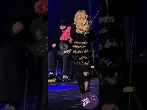 Видео: Успенская отдувается за двоих