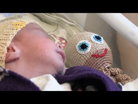 Видео: Колючие шапочки для челябинских торопыжек