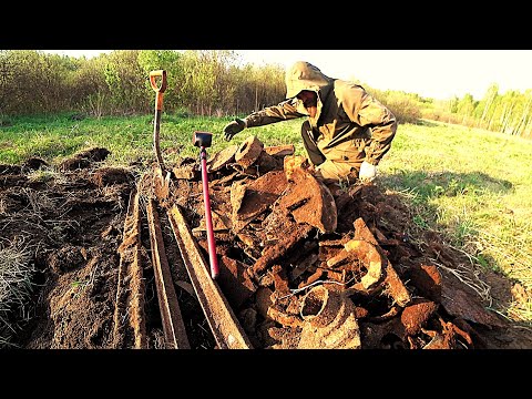 Видео: ОХРЕЕЕ...ТЬ!!! С ВИДУ ОБЫЧНАЯ НАСЫПЬ НО ЭТО СБРОСЫ! Коп металлолома Гефест нашёл всё.