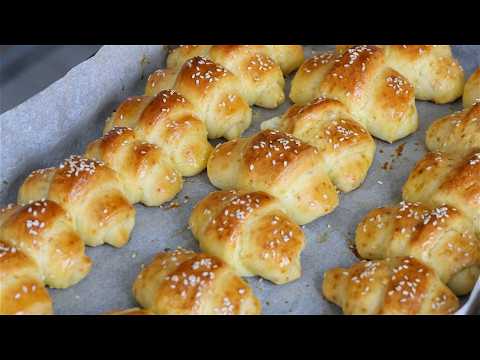 Видео: Не ждите! Сразу вымешиваем и выпекаем – булочки, которые остаются мягкими в течение нескольких дне..