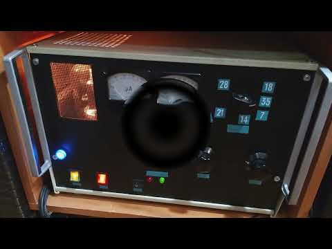 Видео: 27 08 2023 Краткий обзор усилителя мощнсти на одной лампе Гу-81