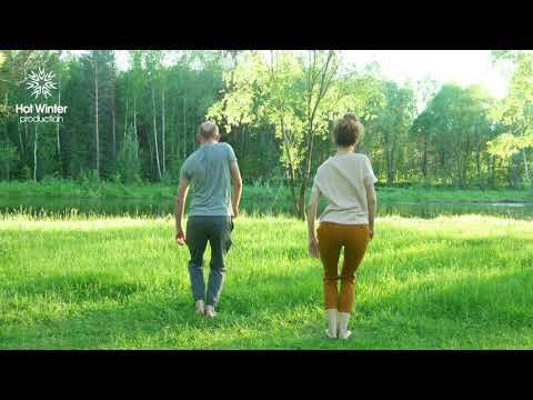 Видео: Сальса для начинающих. КУБИНСКАЯ РУМБА основы, работа плечей. Korzun online