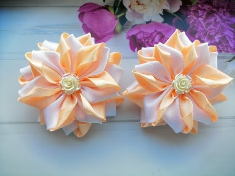 Видео: Бантики из лент 2,5 см. Канзаши МК /  Ribbon bows 2.5 cm. / Laços de fitas 2,5 cm