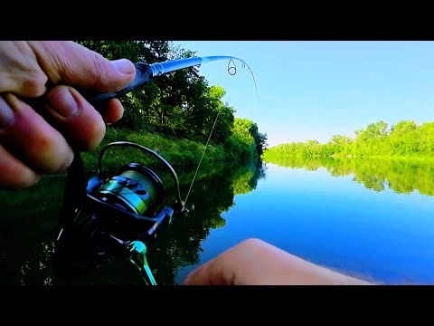 Видео: С таким окунем и щука не нужна! Рыбалка на реке на окуня! Подобрал уловистую приманку!