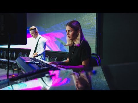 Видео: Достоин всего - СКИНИЯ//WORSHIP