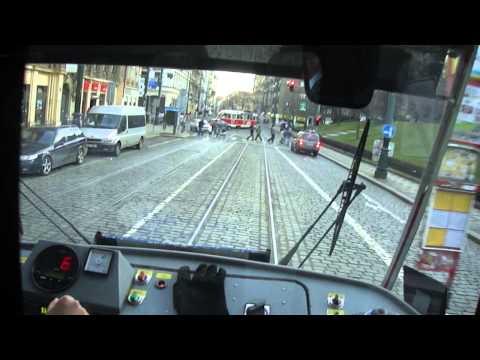 Видео: Прага / Praha / Prague. Tatra T3. 22 route. 22 Tramvaj v Praze (Pumnibus)