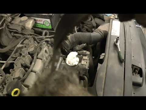 Видео: Замена ремня ГРМ CWVA, CWVB, VW POLO, GOLF 1.6 MPI (без снятия опоры двигателя)