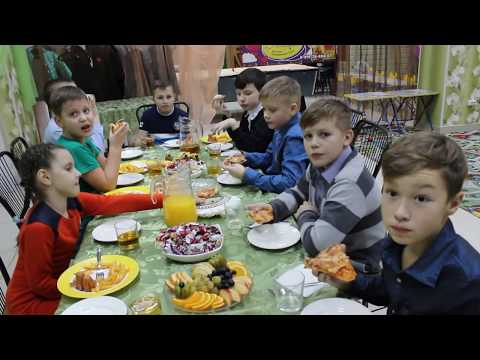 Видео: Мой День Рождения 11 лет\ гуляем веселимся