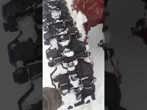 Видео: По едитли трактор т 70 ровно, если будет разное количество траков?