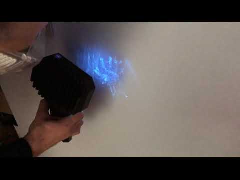 Видео: Осмотр места происшествия с источником экспертного света Светоч-К. Выявление следов рук.