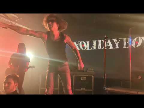 Видео: XOLIDAYBOY - Идиот (Самара 04.02.2024 Сигнал)