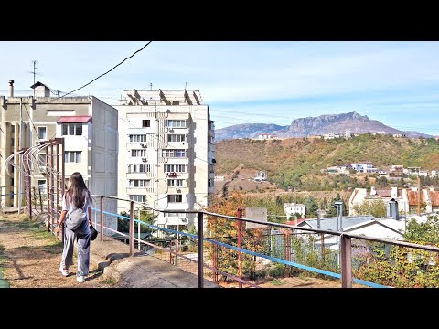 Видео: Та самая жизнь в Алуште нашим взглядом
