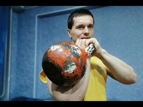 Видео: Крутое упражнение с гирей для ног