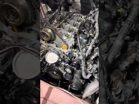 Видео: Механизм газораспределения двигателя Mercedes-Benz M274