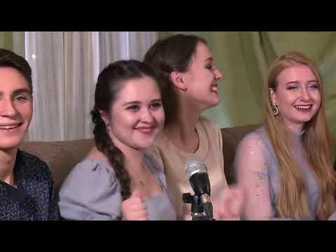 Видео: "Гармонь в прямом эфире": Ансамбль "Родня" в гостях у ансамбля"Пташица"