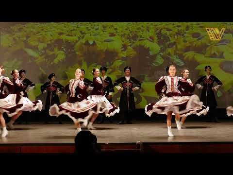 Видео: Ensemble of folk dance TANOK. Dance - COSSACKS / Ансамбль народного танца ТАНОК. Танец-УДАЛЫЕ КАЗАКИ