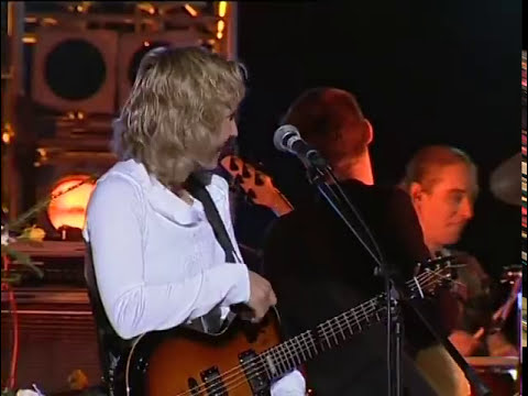 Видео: Сурганова и Оркестр - Абсолютный сталевар (DVD КругоСветка-2005)