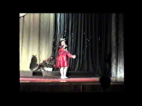 Видео: Маленькая Дина Гарипова на фестивале Жар-Птица