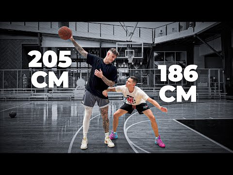 Видео: Играю 1 на 1 против Центрового NCAA | Smoove
