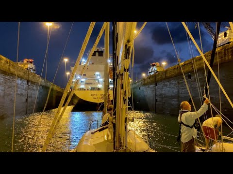 Видео: Панамский канал с парусником, часть 2 – от Колона до озера Гатун