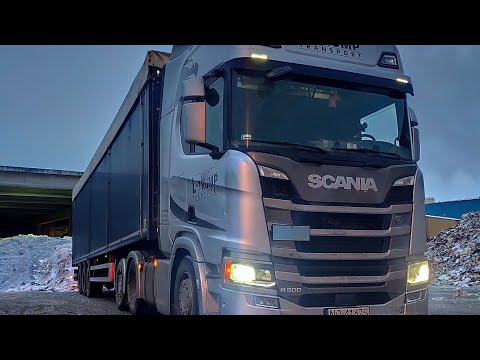 Видео: Что внутри scania R500. Обзор scania. Водитель Скандинавии.