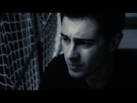 Видео: Антон Макарский. Стихи Киры Каменецкой
