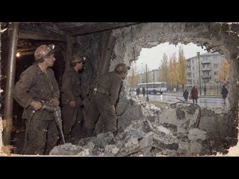 Видео: В 1987 Шахтёры пробили стену на глубине 1200 метров... За ней был обычный советский город!