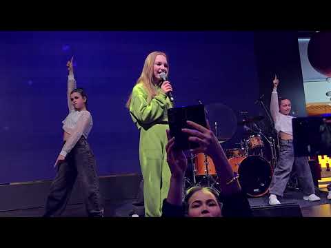 Видео: Betsy - Sigma Boy (Сигма Бой) | Депо Три Вокзала | RU.TV. | 27.04.2025