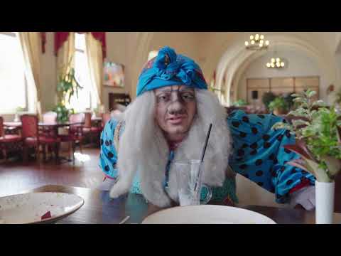 Видео: Баба Яга в отеле-замке Богатырь