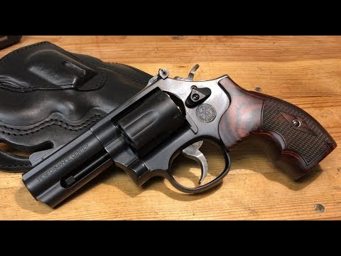Видео: Smith & Wesson 19 K Comp Carry: стрельба, ношение, как угодно!