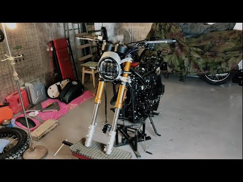 Видео: Racer RC250CK-A Triumph. Замена масла в перьях вилки.