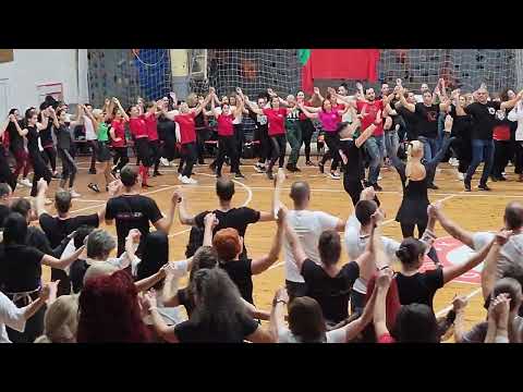 Видео: Ючаяк - хоро от Пиринска Македония, размер 4/4 с проф. Антон Андонов