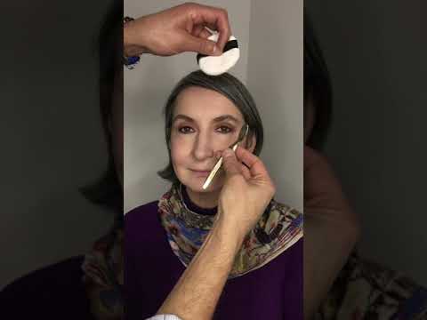 Видео: Продолжаем серию легких макияжей!