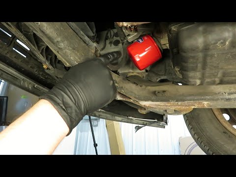 Видео: Простая замена масла в Hyundai Elantra 2007–2010 годов