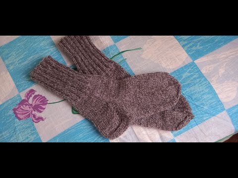 Видео: МУЖСКИЕ НОСКИ СПИЦАМИ, РАЗМЕР 42-43 / ПОДРОБНЫЙ МАСТЕР КЛАСС