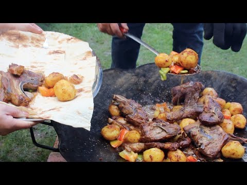 Видео: ШАШЛЫК из БАРАНИНЫ на САДЖЕ  🔥 с картофелем и овощами 🥔🌶️ от Жоржа