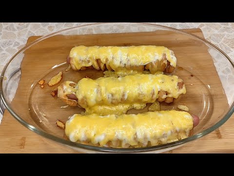 Видео: Сосиски в СУШКАХ под сыром в духовке! Необычно и очень ВКУСНО!