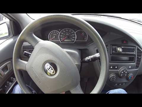 Видео: Kia Carens 2.0 CVVT - дешевый, надежный минивэн в минималкe. Знакомство с автомобилем.