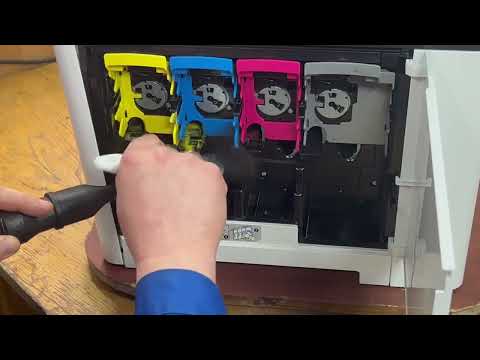 Видео: Kyocera ECOSYS M5521 и M5526 замятие бумаги в печке.. не очевидные дефекты.