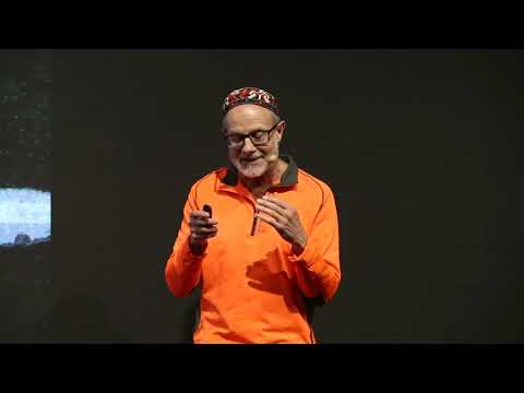 Видео: Современное искусство, или Квинтэссенция абсурда | Дмитрий Гутов | TEDxPokrovkaSt