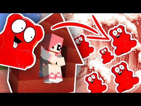 Видео: ЦУНАМИ ИЗ ЖЕЛЕЙНОГО МЕДВЕДЯ ВАЛЕРЫ ПРОТИВ ДОМА ИЗ КЛУБНИКИ В МАЙНКРАФТ