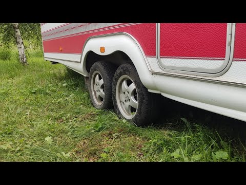 Видео: Торсионная подвеска прицепа-каравана. Увеличиваем дорожный просвет.