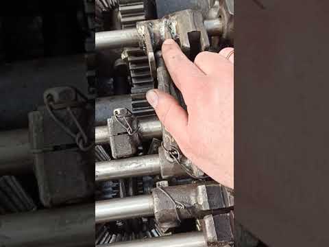 Видео: самодельная вилка дополнительной передачи на КПП ДТ 20